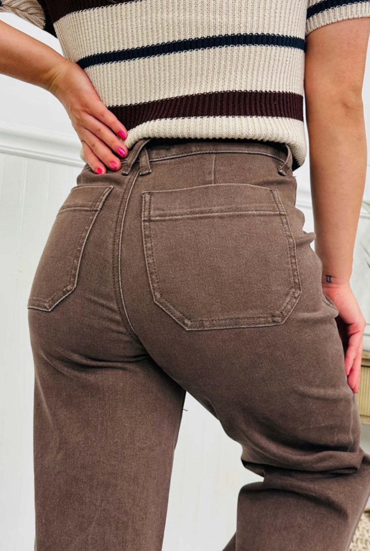 Patch Pocket Loose Jeans