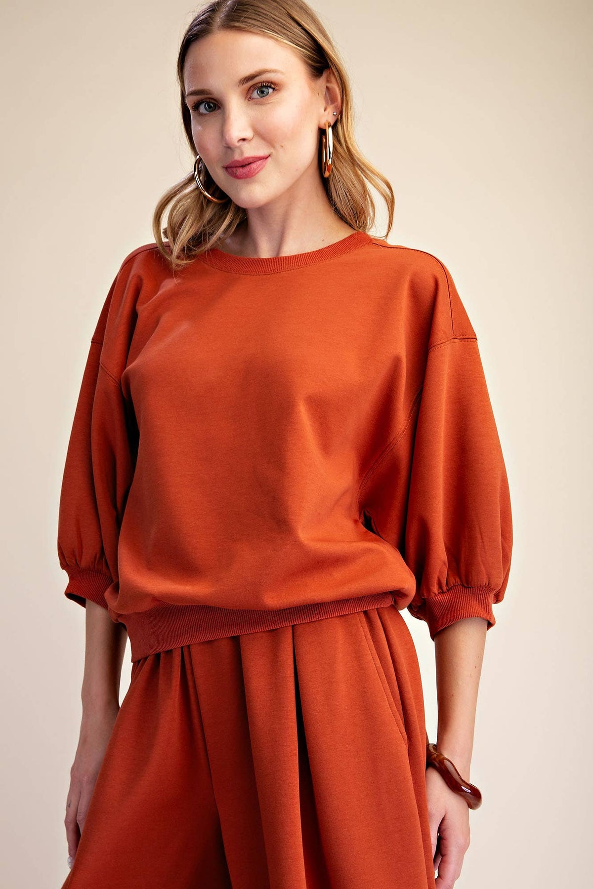 Rust Pullover Sweatshirt With Bubble Sleeve