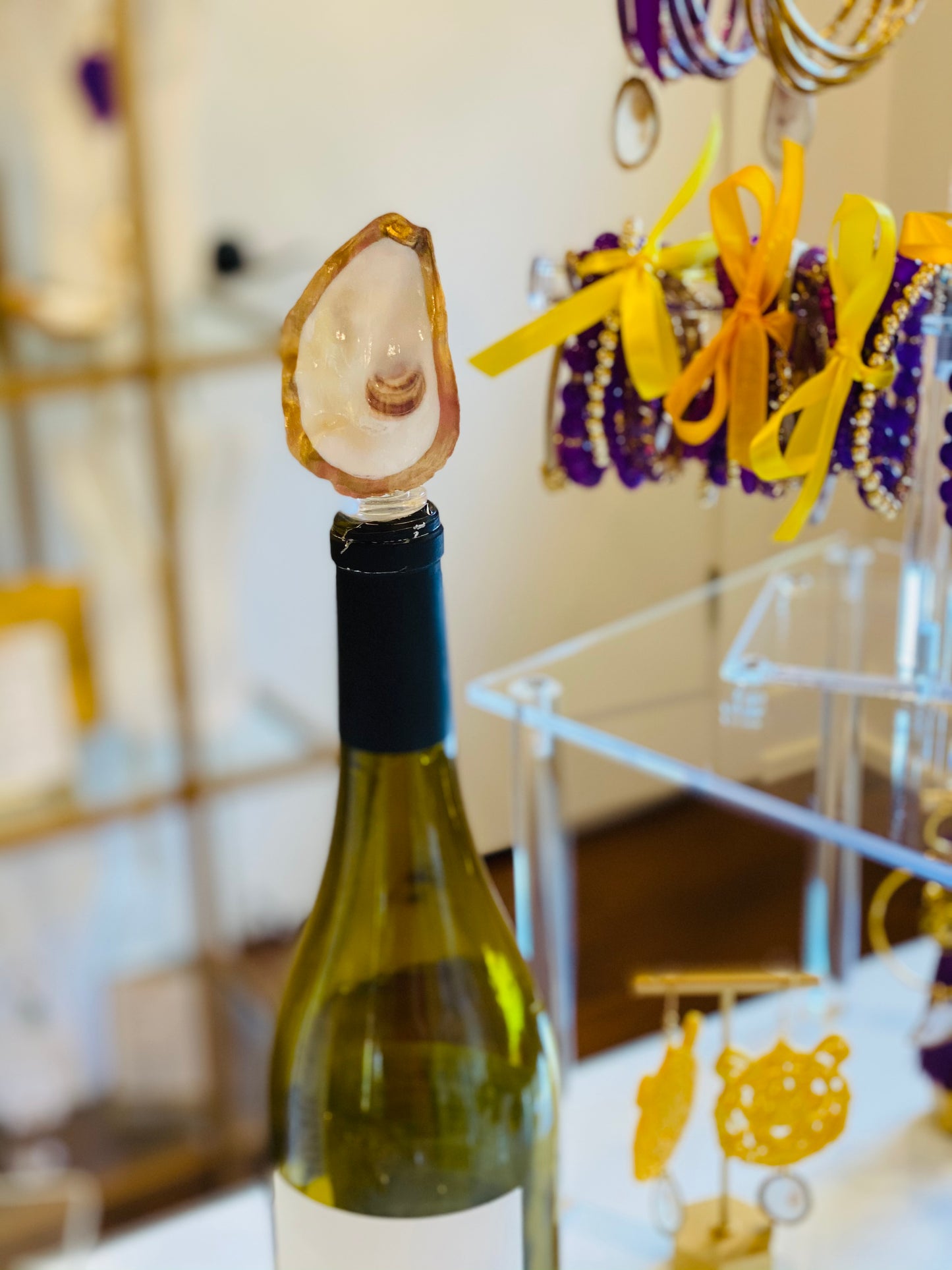 Gilded Oyster Wine Topper